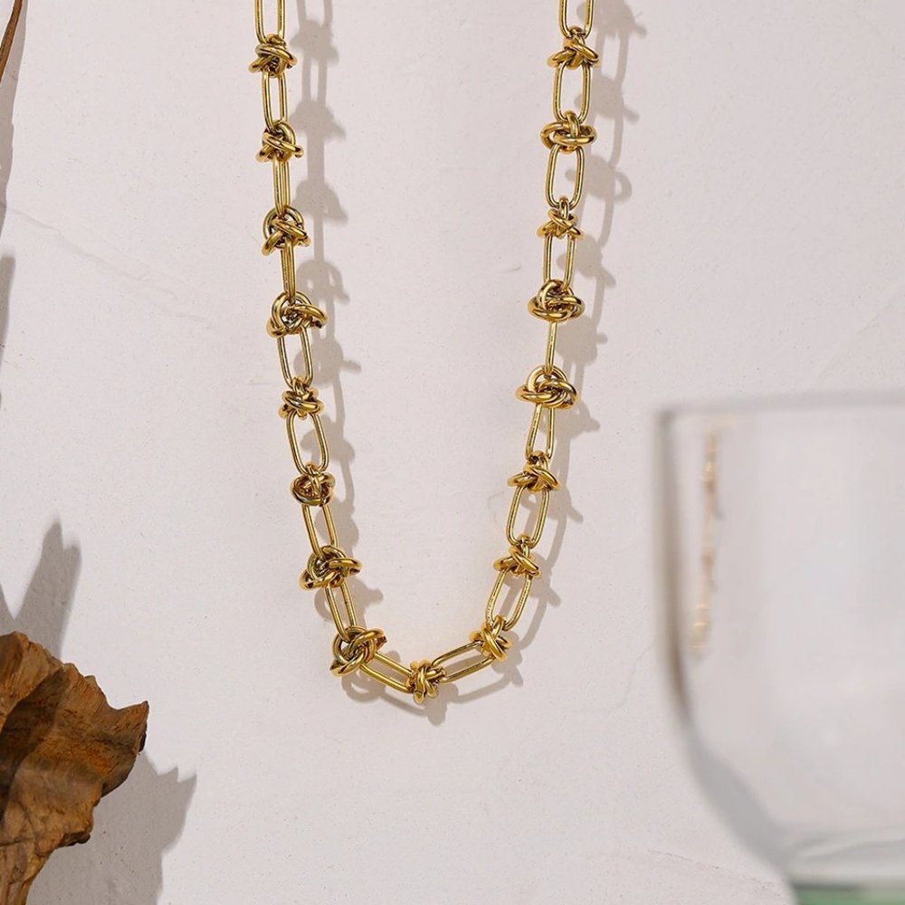 NEW 18K Gold Plated Knot Link Chain Necklace - Picture 8 of 9